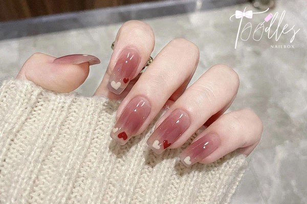 Màu móng hợp mệnh Hỏa